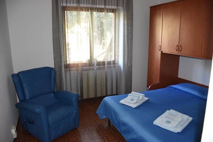 Ganze Wohnung, Ester Ferienhaus \"Geräumige Wohnung mit Seeblick\" in Brenzone, Gardasee-Berge