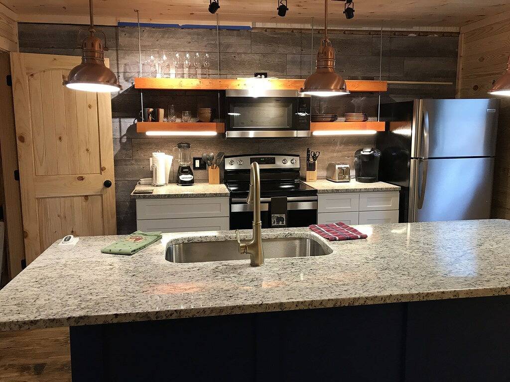 Kabine für 2 beheiztes Hallenbad und Wasserfall ganz privat! in Sevier County