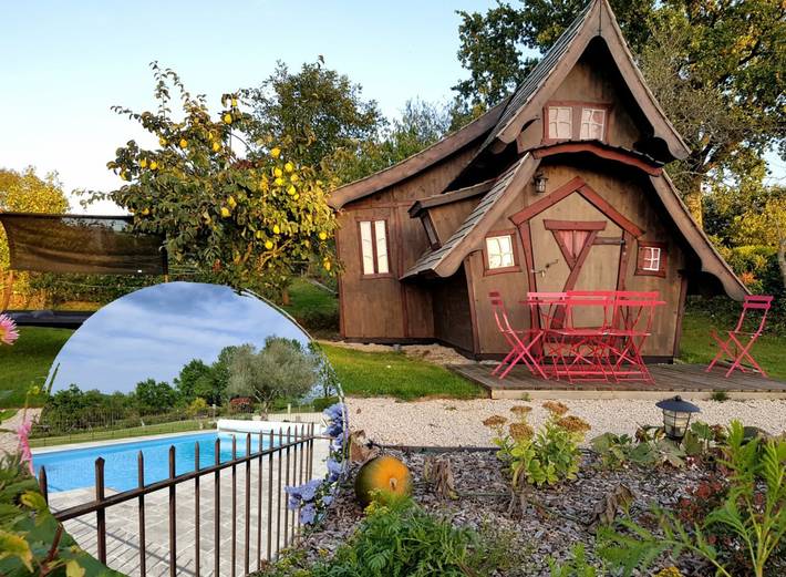 Chambre d’hôte pour 4 personnes, avec Terrasse ainsi que Jardin et Piscine