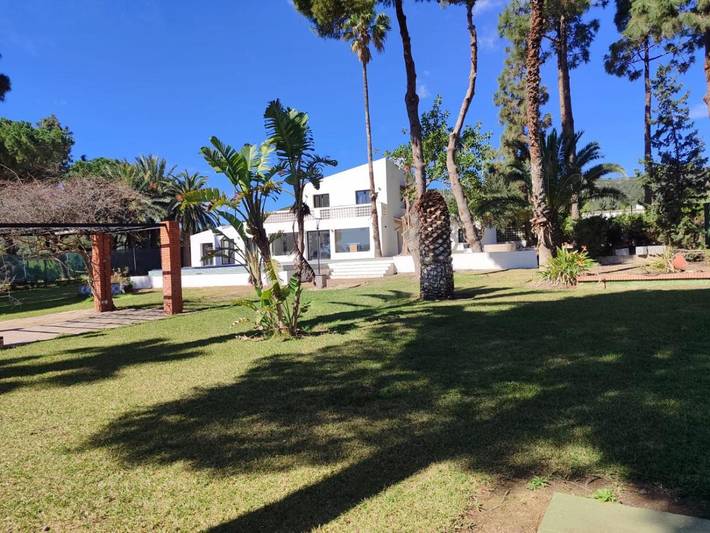 Casa rural para 18 personas, con vistas además de piscina y jardín en Alcanar - 3