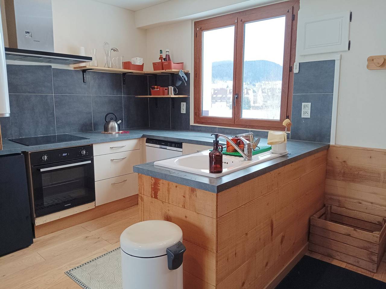 Appartement entier, Appartement rénové au cœur du Vercors à Autrans, jusqu'à 5 pers, terrasse ensoleillée in Autrans-Méaudre-en-Vercors, Parc naturel régional du Vercors