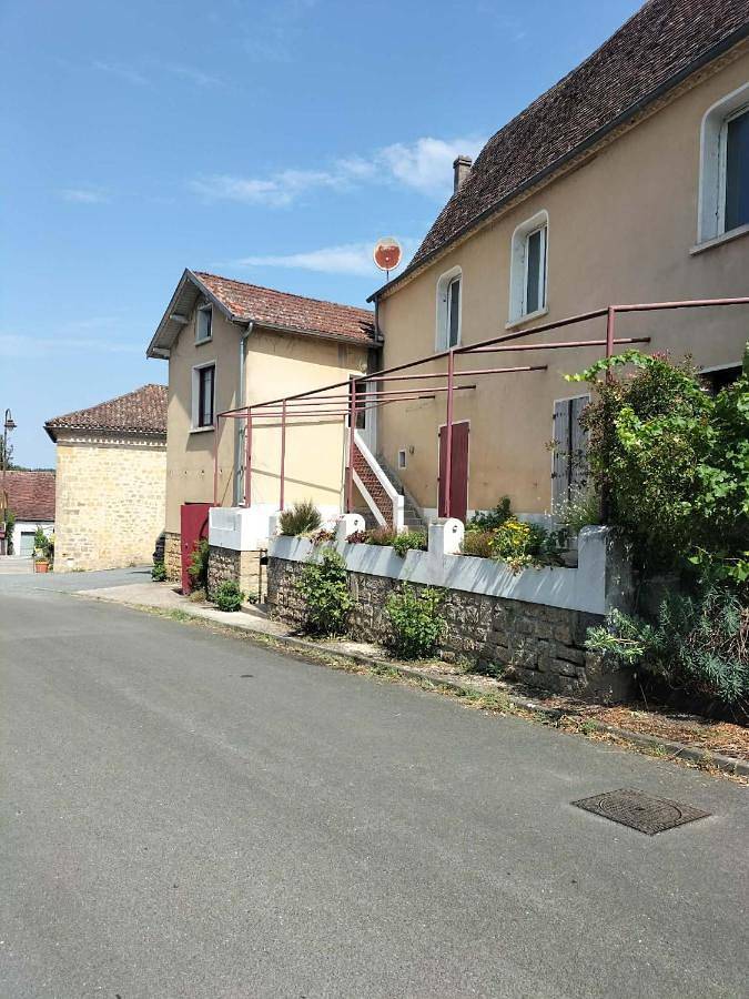 Gîte pour 2 personnes, avec Terrasse à Badefols-sur-Dordogne