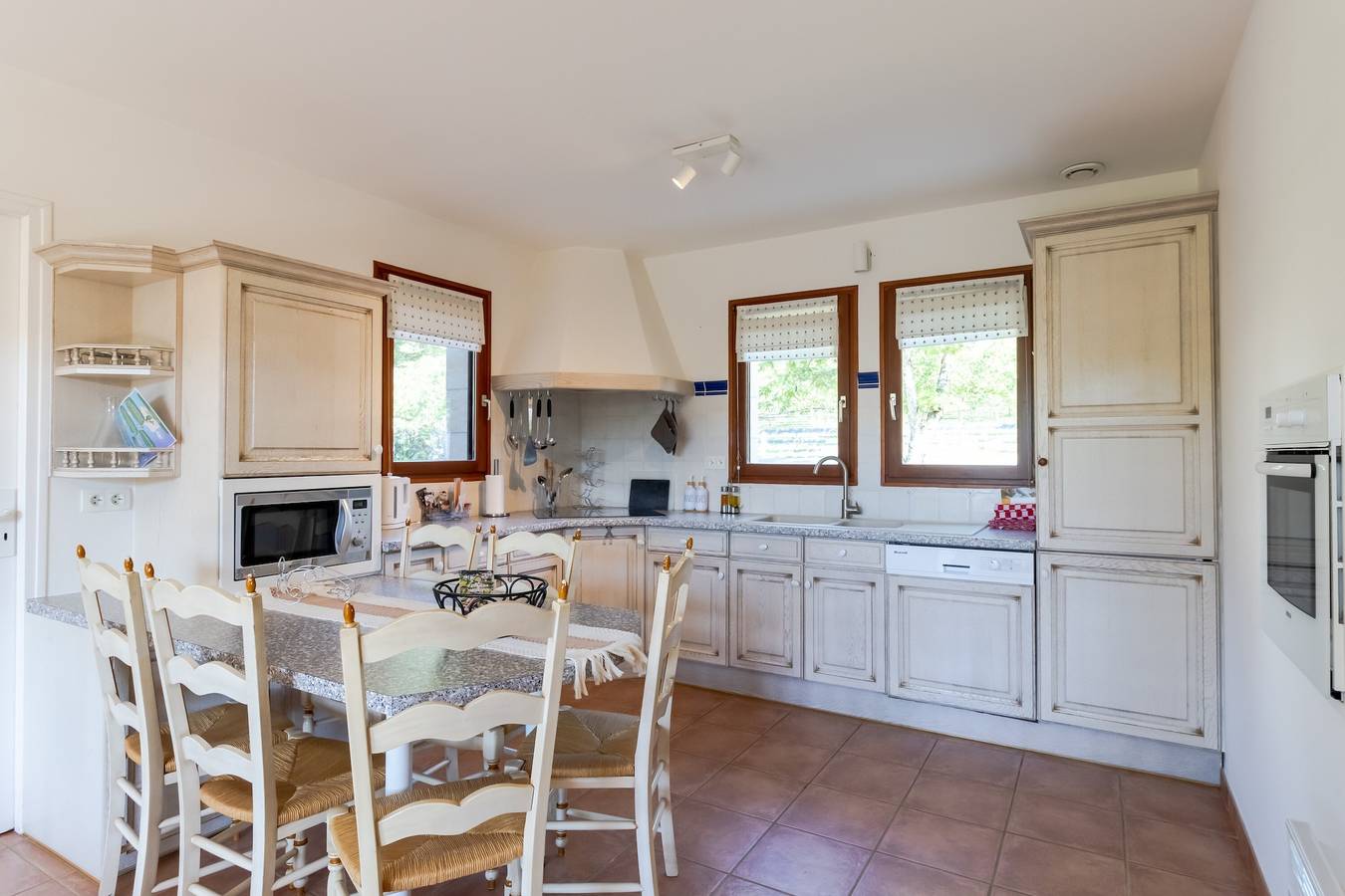 Holiday Home 'Maison Iris' with Shared Pool, Wi-Fi and Air Conditioning in Castelnaud-la-Chapelle, Périgord Noir