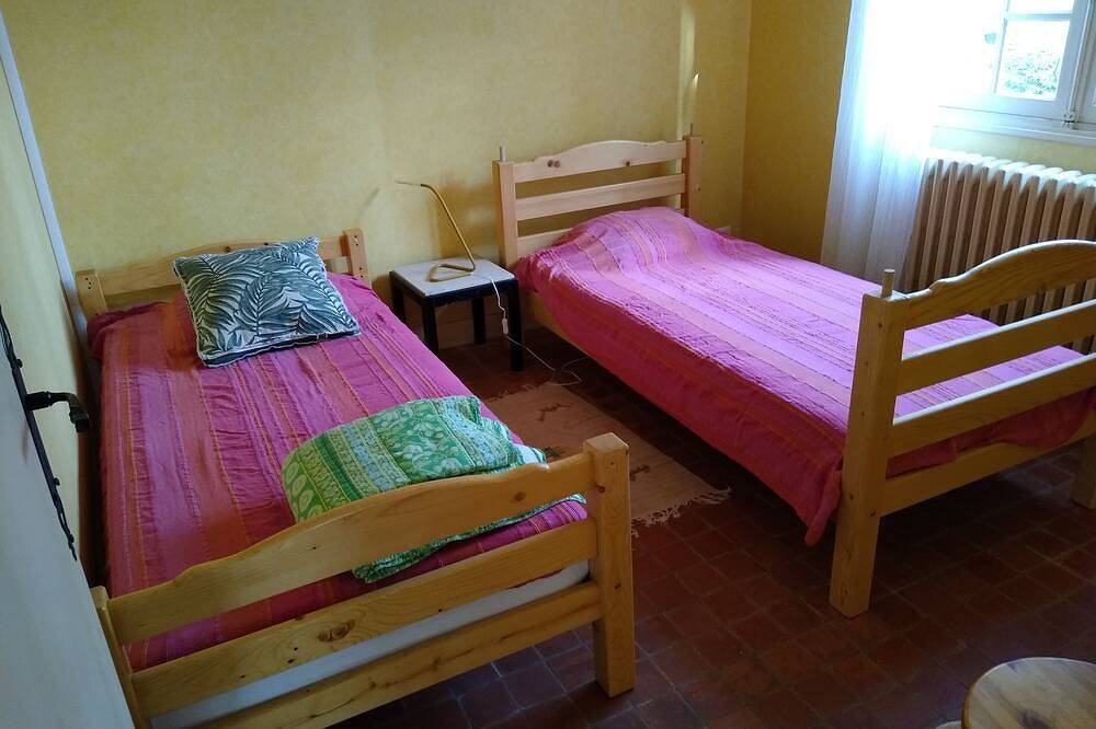 Country house and independent dovecote in Fumel, Región de Villeneuve-sur-Lot