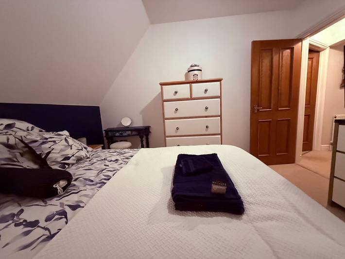 Charming Guest Room in Silsoe  Village with Private Entrance in Central Bedfordshire