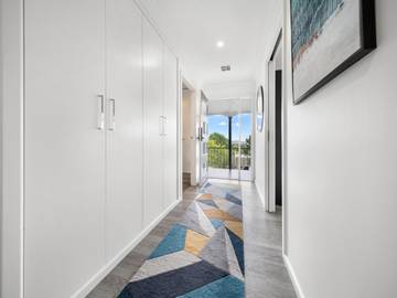 Holiday Apartment for 8 People in Woden, Canberra, Photo 3