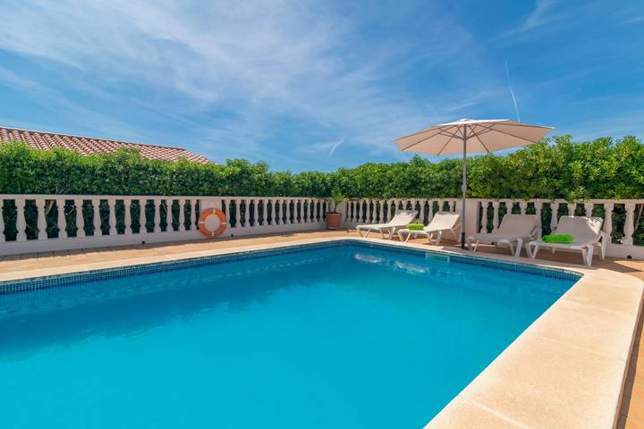 Location de vacances pour 4 personnes, avec Piscine à Cala en Porter