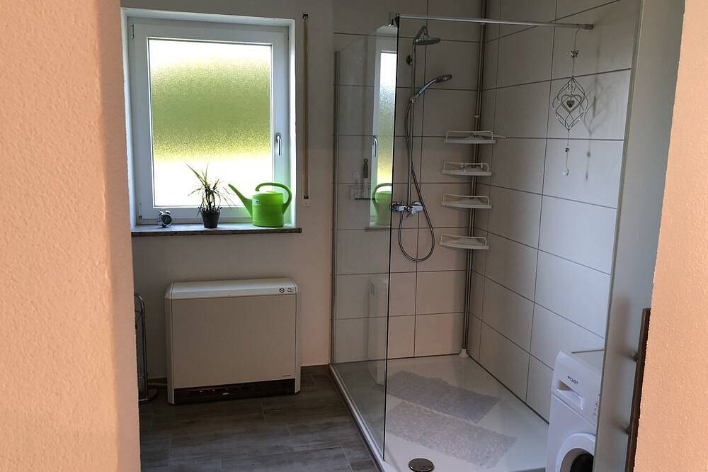 Ganze Wohnung, Ferienwohnung in Burgau mit persönlichem Ambiente in Burgau, Bayerisch Schwaben