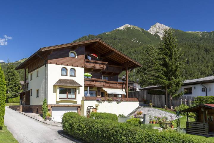 Entire holiday apartment, Apartment, bath, toilet, 1 bed room in Seefeld in Tirol, Innsbruck Land