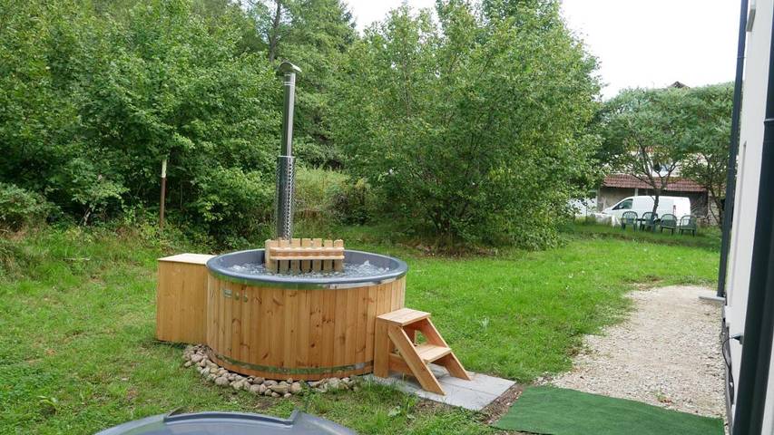 Location de vacances pour 6 personnes, avec jardin et jacuzzi à Plancher-Bas - 4
