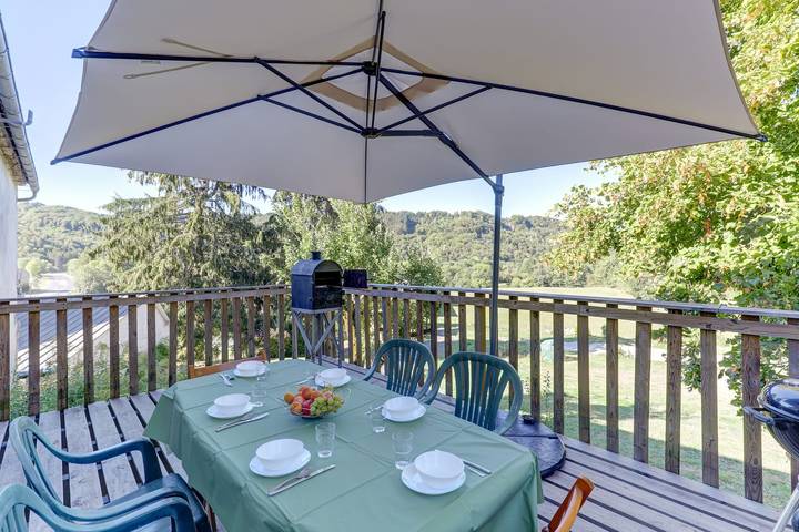 L'Auvergnate - Jardin - Petfriendly in Tauves, Volcans d'Auvergne Regional Nature Park