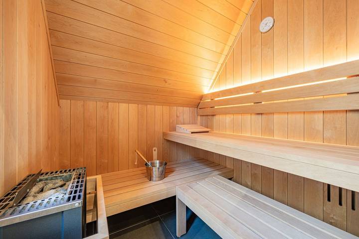 Exklusives Reethaus mit Sauna & Garten auf Usedom in Loddin, Bernsteinbäder