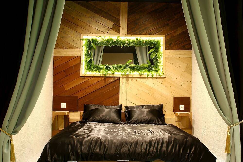 Entire apartment, Loft Avec spa Privatif in Gières, Isère