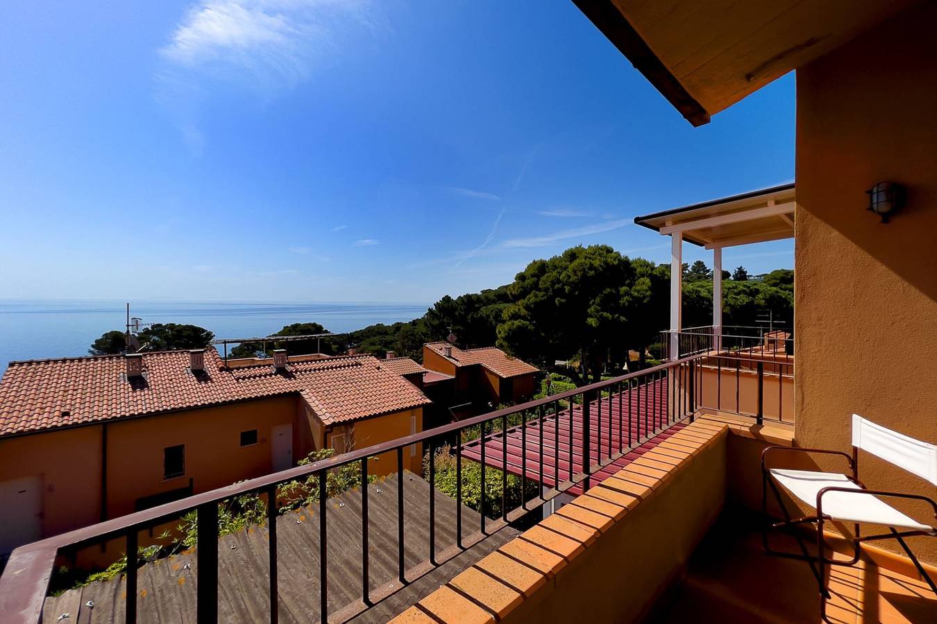 Ganze Ferienwohnung, Ferienwohnung für 4 Personen mit Pool in Capo d'Arco, Elba