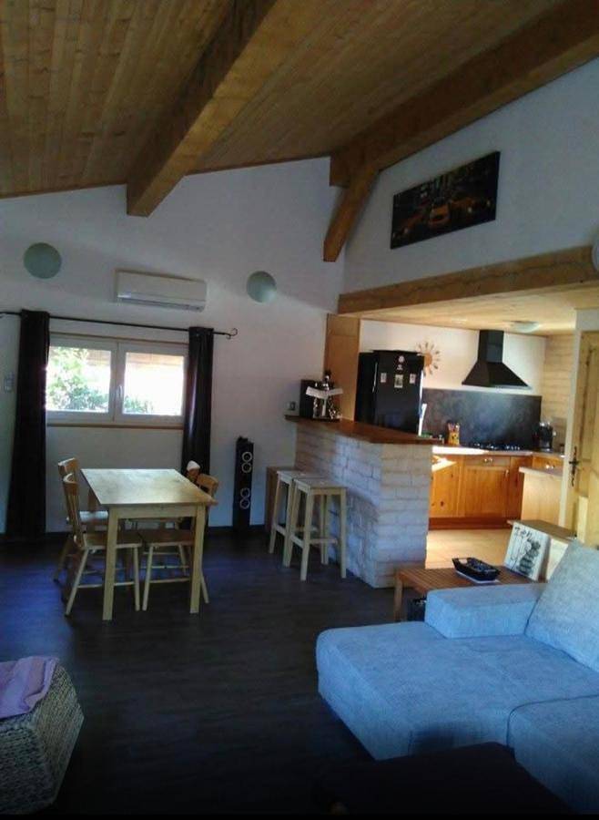 Maison de vacances pour 4 personnes, avec piscine et terrasse, animaux acceptés