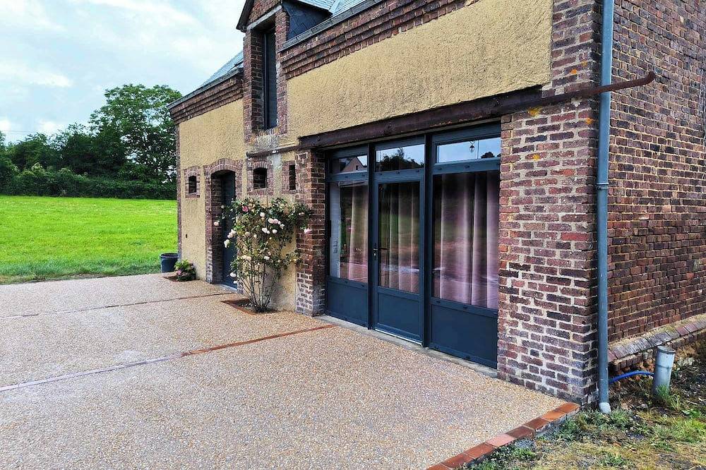 Maison 6 pers idéalement située, à proximité de nombreuses activités de loisirs in La Chapelle-Huon, Sarthe