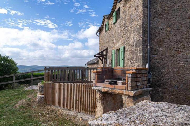 Location de vacances pour 4 personnes, avec balcon et jardin, animaux acceptés à Les Vignes - 2