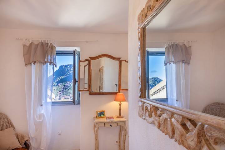 Location de vacances pour 6 personnes, avec terrasse et jardin, adapté aux familles dans Parc naturel régional de Corse - 4