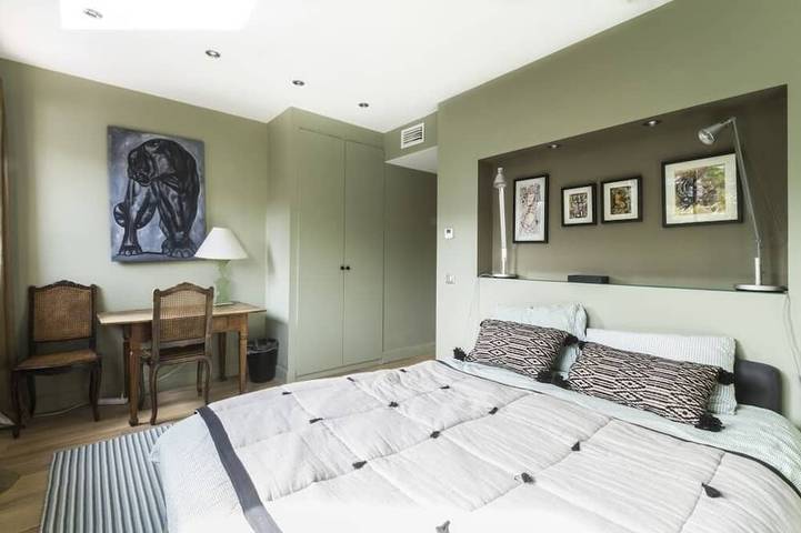 Location de vacances pour 10 personnes, avec jardin ainsi que terrasse et sauna dans La Pointe-Rouge - 3