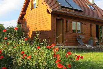 Gîte pour 4 personnes, avec terrasse et jardin à Donzy