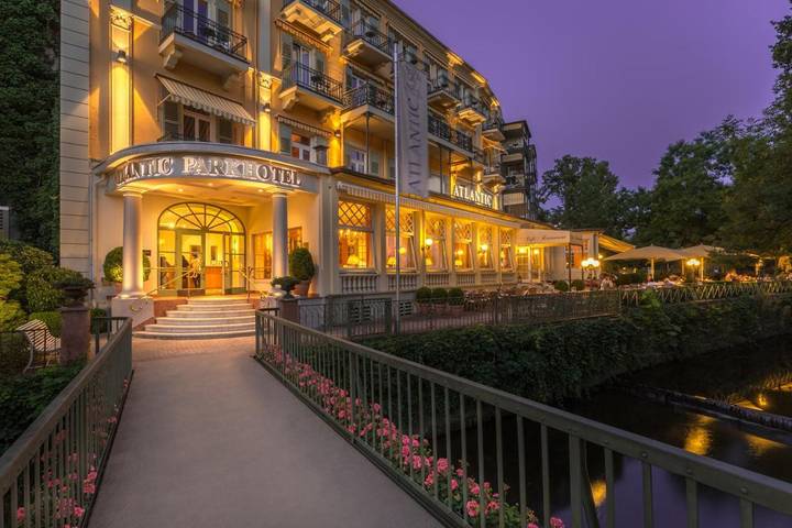 Hôtel pour 2 personnes, avec balcon et vue