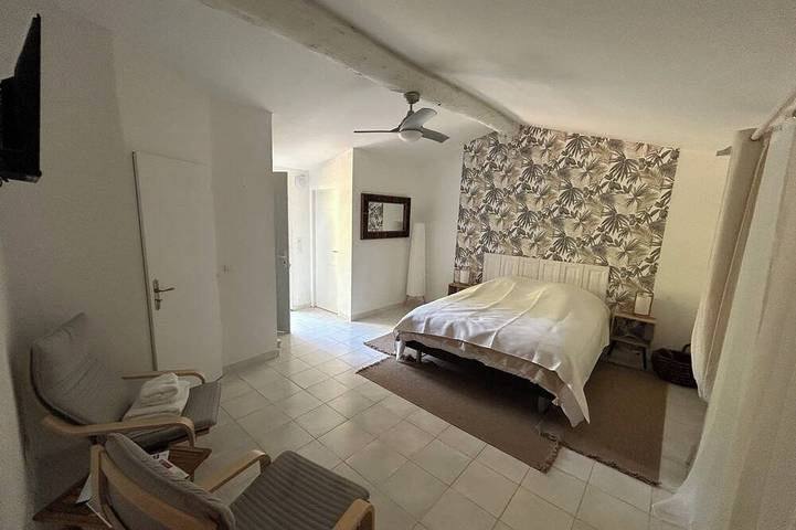 Gîte pour 2 personnes, animaux acceptés à Grans - 3