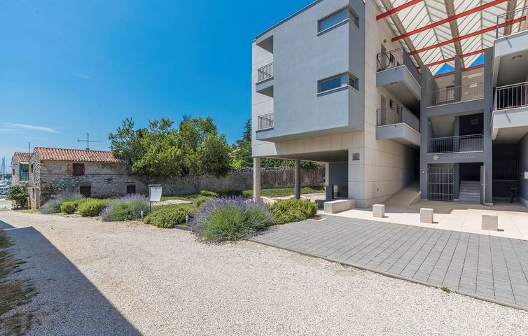 Ferienwohnung für 3 Personen, mit Balkon/Terrasse in Vrsar - 3