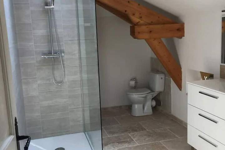 Gîte pour 4 personnes, avec jardin et terrasse à Douzains - 4