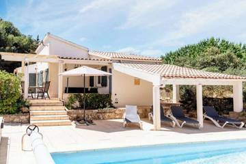 Cottage pour 4 personnes, avec jardin à Cazedarnes