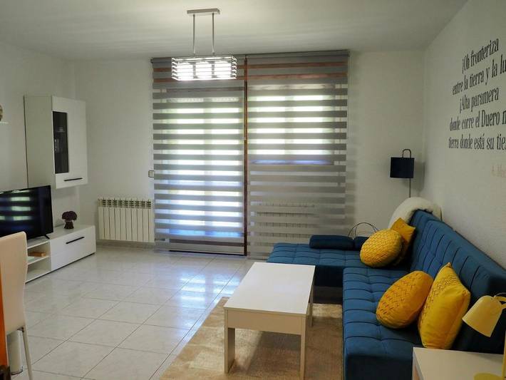 Apartamento para 6 personas, con Balcón además de Terraza y Vistas en Molinos de Duero