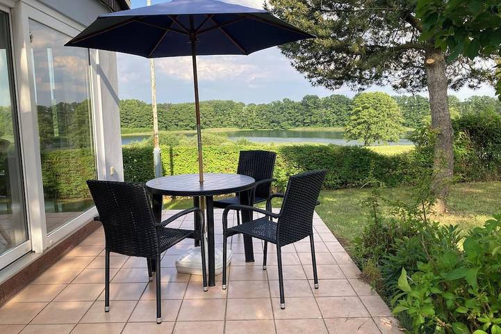 Bungalow für 4 Personen, mit Terrasse und Garten