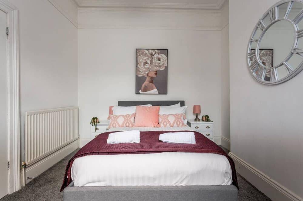 Newly Renovated 3Br House near hospital & uni in Sunderland