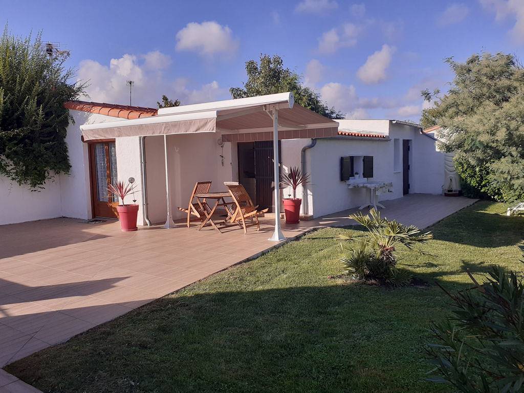 Maisonnette avec jardin in Saint-Palais-sur-Mer, Côte de Beauté