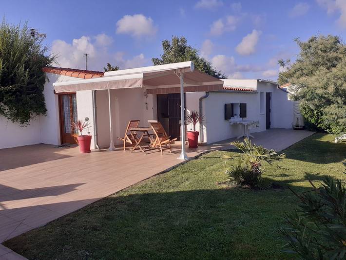 Gîte pour 4 personnes, avec jardin et terrasse dans Courlay Sur Mer - 4