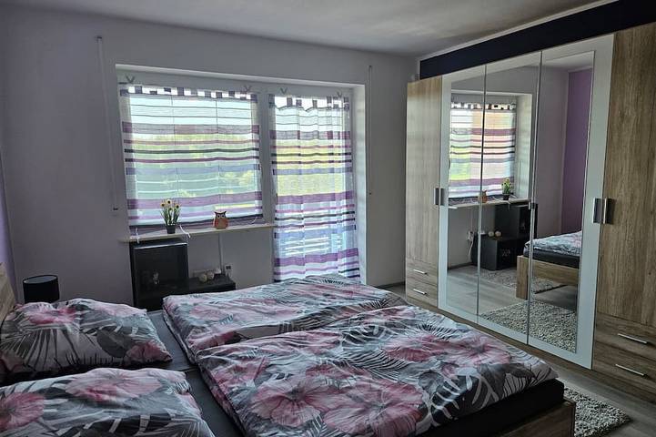 Ferienwohnung für 5 Personen, mit Garten und Balkon