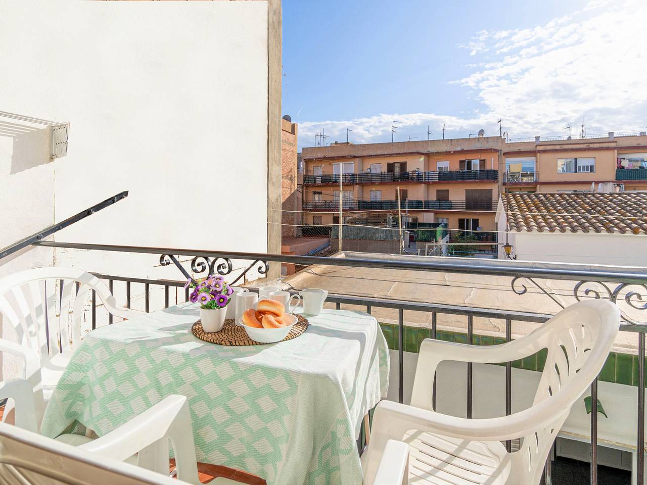 Apartamento entero, Apartamento en Roses para 7 personas, 250m del mar, con 3 habitaciones y lavadora in Roses Centre, Roses