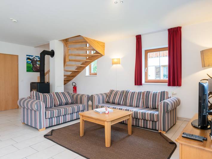 Chalet für 6 Personen, mit Sauna und Balkon sowie Garten und Pool, kinderfreundlich in Dachstein Salzkammergut - 2