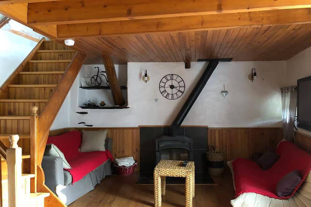 Maison avec beaucoup de cachet et du caractère. Proche nature et commerces. in Olette, Parc naturel régional des Pyrénées catalanes