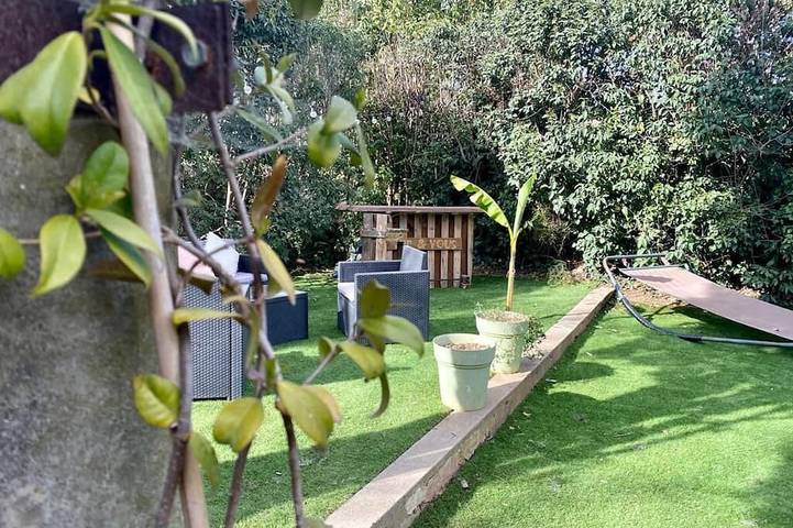 Location de vacances pour 7 personnes, avec jardin et jacuzzi à Saint-Georges-d'Orques