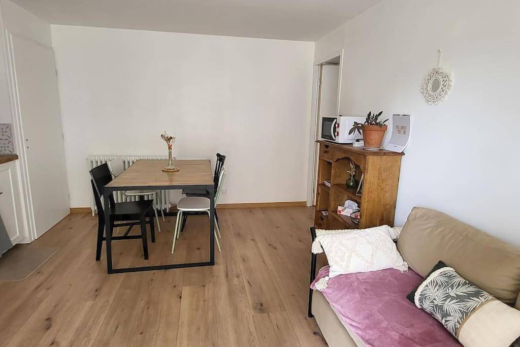 Appartement entier, One-Bedroom Apartment in Arbois (homonymie), Jura Francais