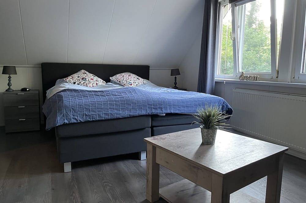 Luxury vacation home with bar billiards and sauna in wooded area in Lochem, Achterhoek