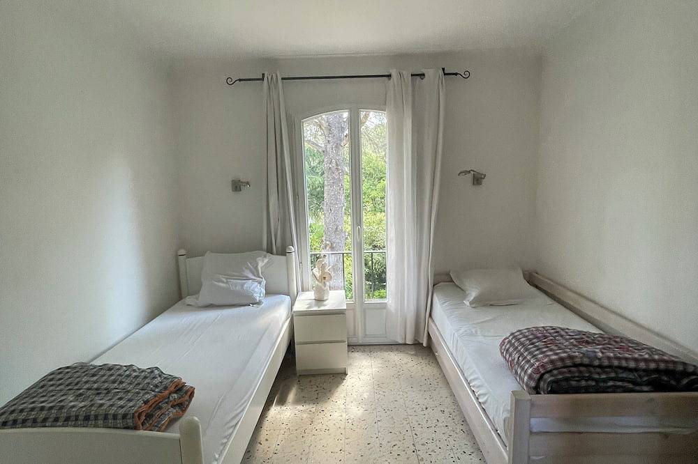 Villa mit Schwimmbad in Valbonne. in Valbonne, Mittelmeerküste (Frankreich)