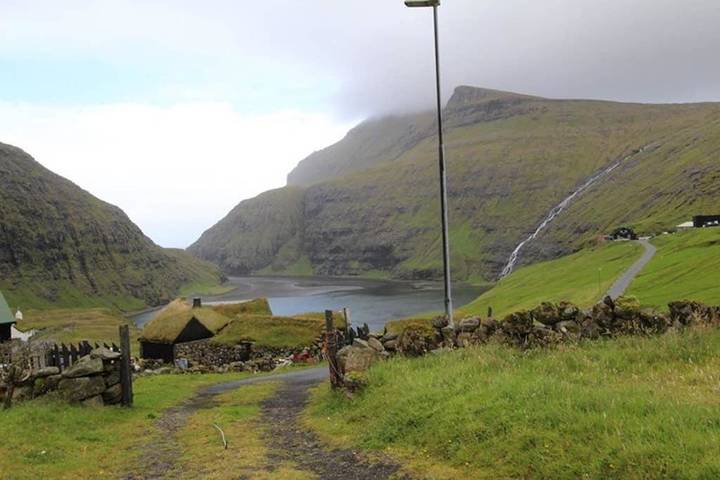 Location de vacances pour 4 personnes, avec vue sur le lac ainsi que vue et jardin dans les Îles Féroé - 3