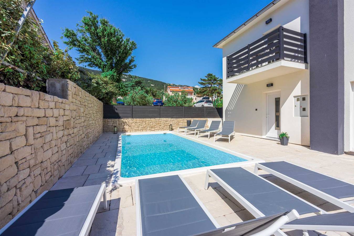 Villa Velvet mit Pool und Grill in Baska, Krk