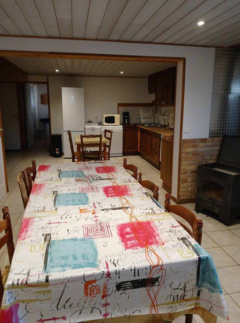 Loue maison de campagne 2 à 8 personnes in Saint-Privat-du-Dragon, Haute-Loire