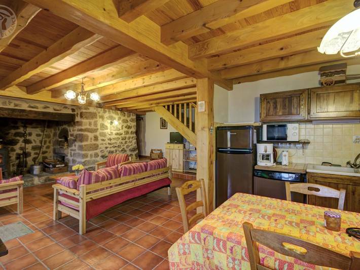 Gîte pour 6 personnes, avec Terrasse dans Montbrison - 3