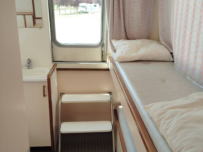 Séjour Insolite sur Bateau à Quai en Bourgogne in Châtillon-en-Bazois, Nièvre
