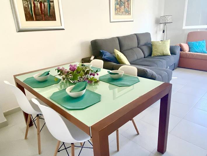 Apartamento vacacional entero, Tramuntana piso · Calafell · 3 dormitorios · 3 camas · 1,5 baños in Platja de les Madrigueres (el Vendrell), Vendrell
