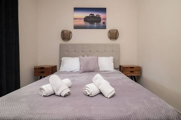 Gîte pour 6 personnes, avec jardin ainsi que balcon et jacuzzi dans Kalamaki - 3