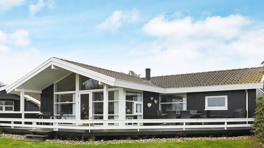 Ferieudlejning for 7 personer, med Jacuzzi og Terrasse i Tåsinge